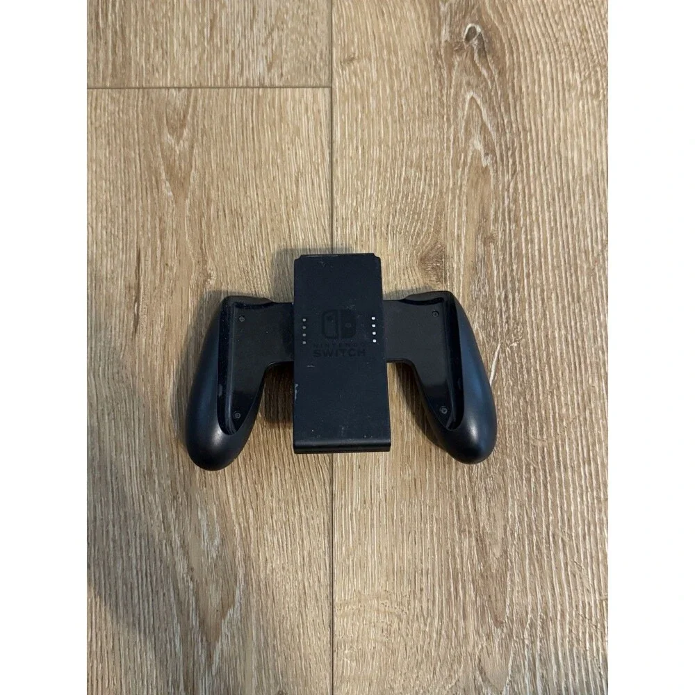 Nintendo Switch Joy Con Comfort Grip Hac-011 OEM Remote Holder
